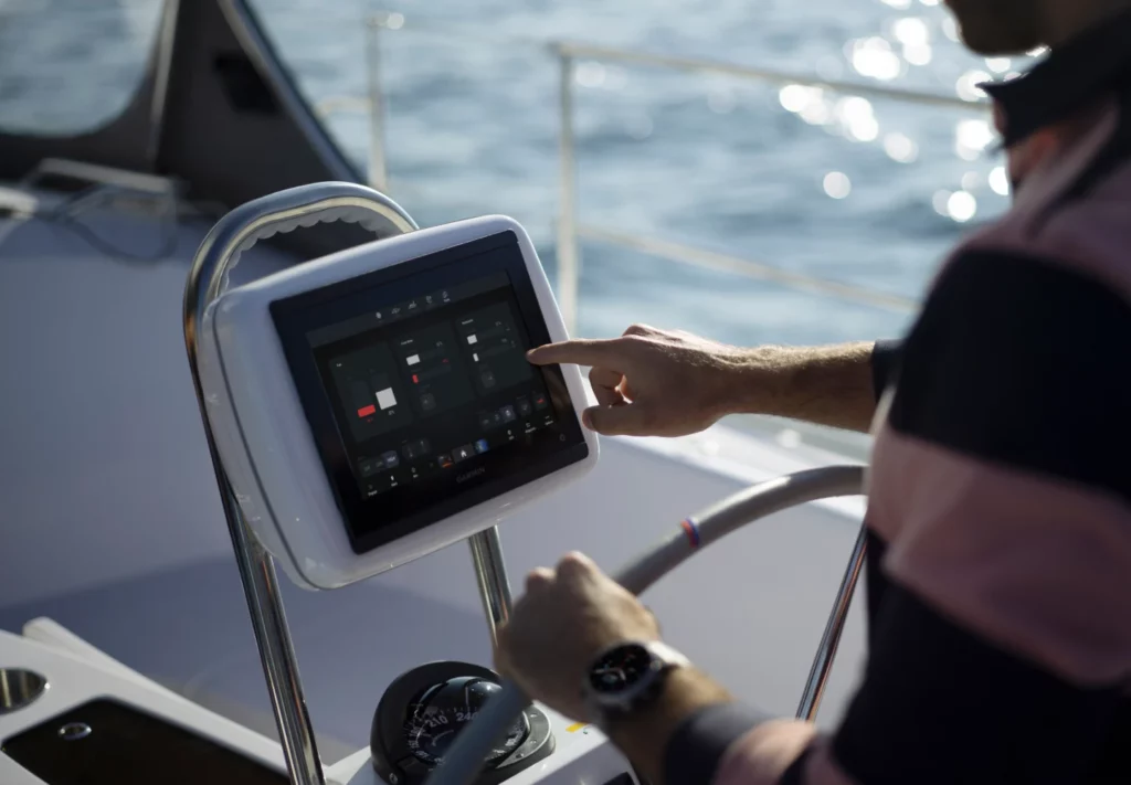 Garmin_DigitalDashboard_Navtronix